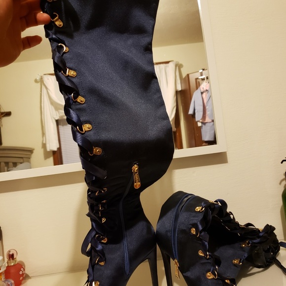 Shoes - Picture 2 of 2